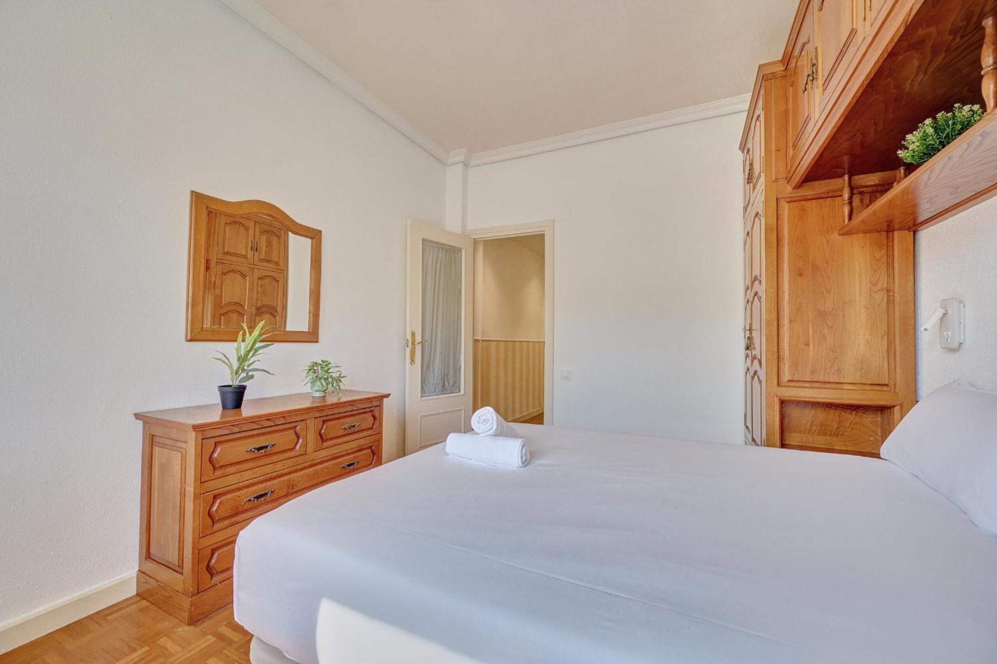 Apartamento Tempranillo Logrono By Clabao Bagian luar foto