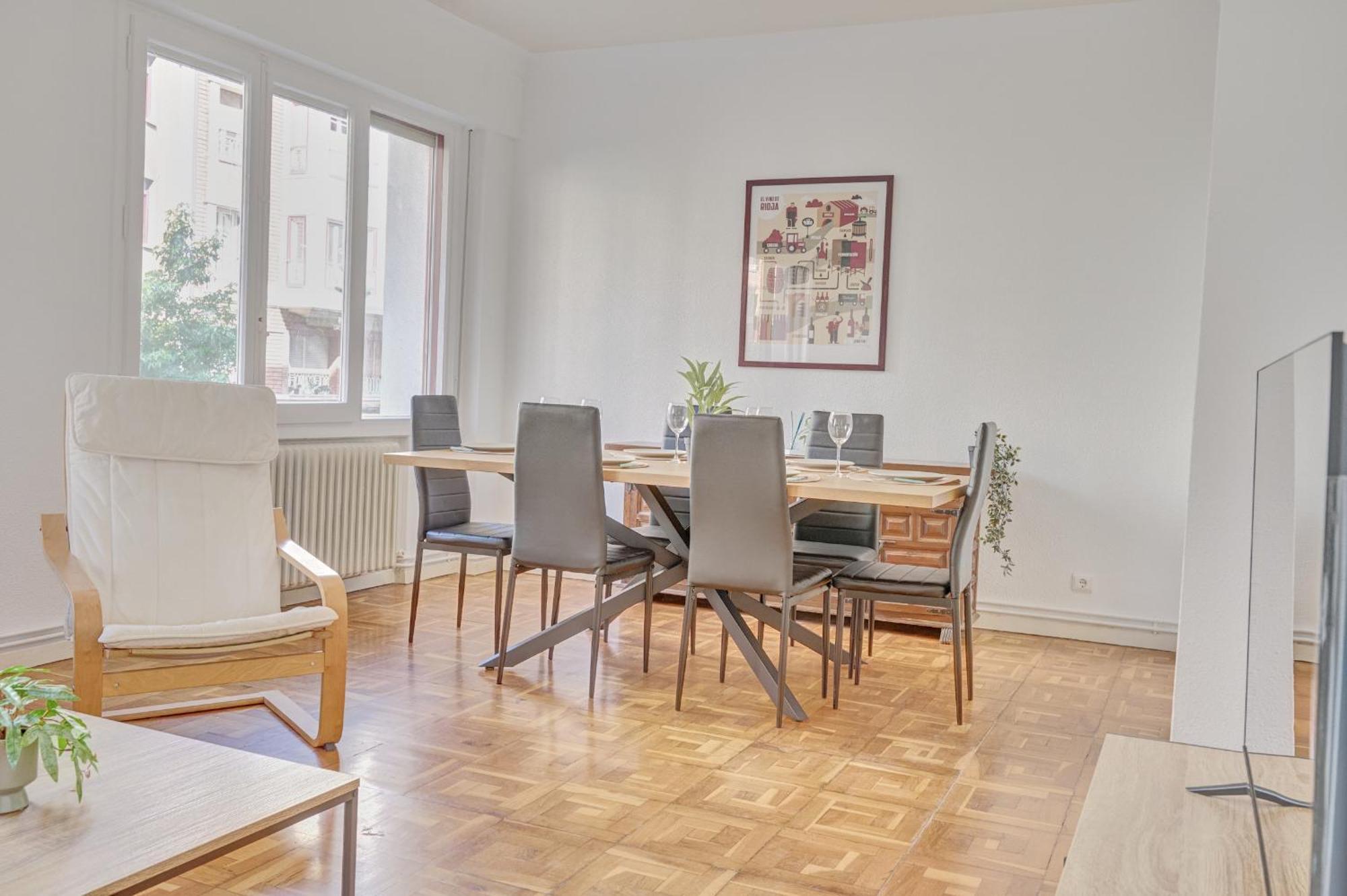 Apartamento Tempranillo Logrono By Clabao Bagian luar foto